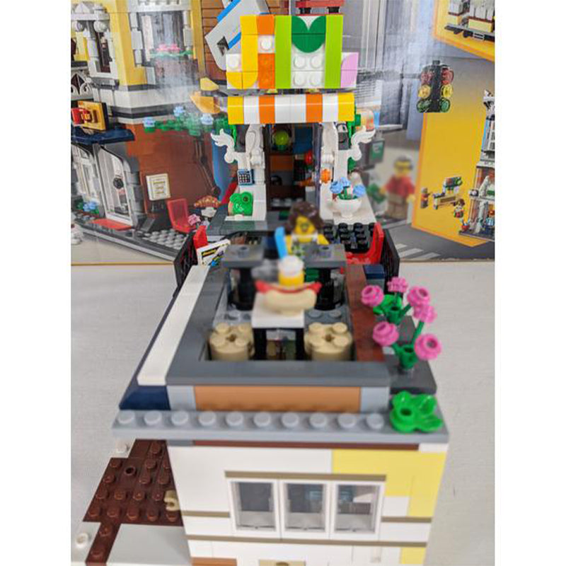 MOC-86034 Jim's Gym and Gems