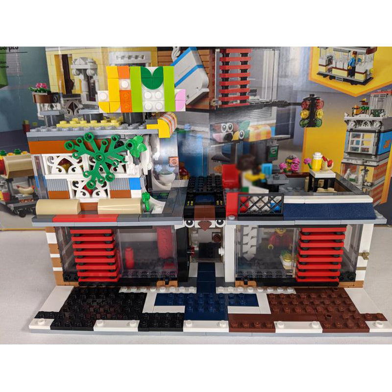 MOC-86034 Jim's Gym and Gems