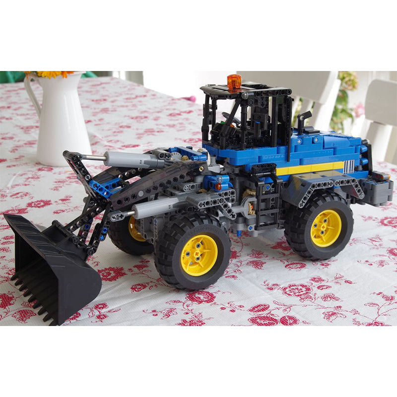 MOC-9551 Front loader (RC)